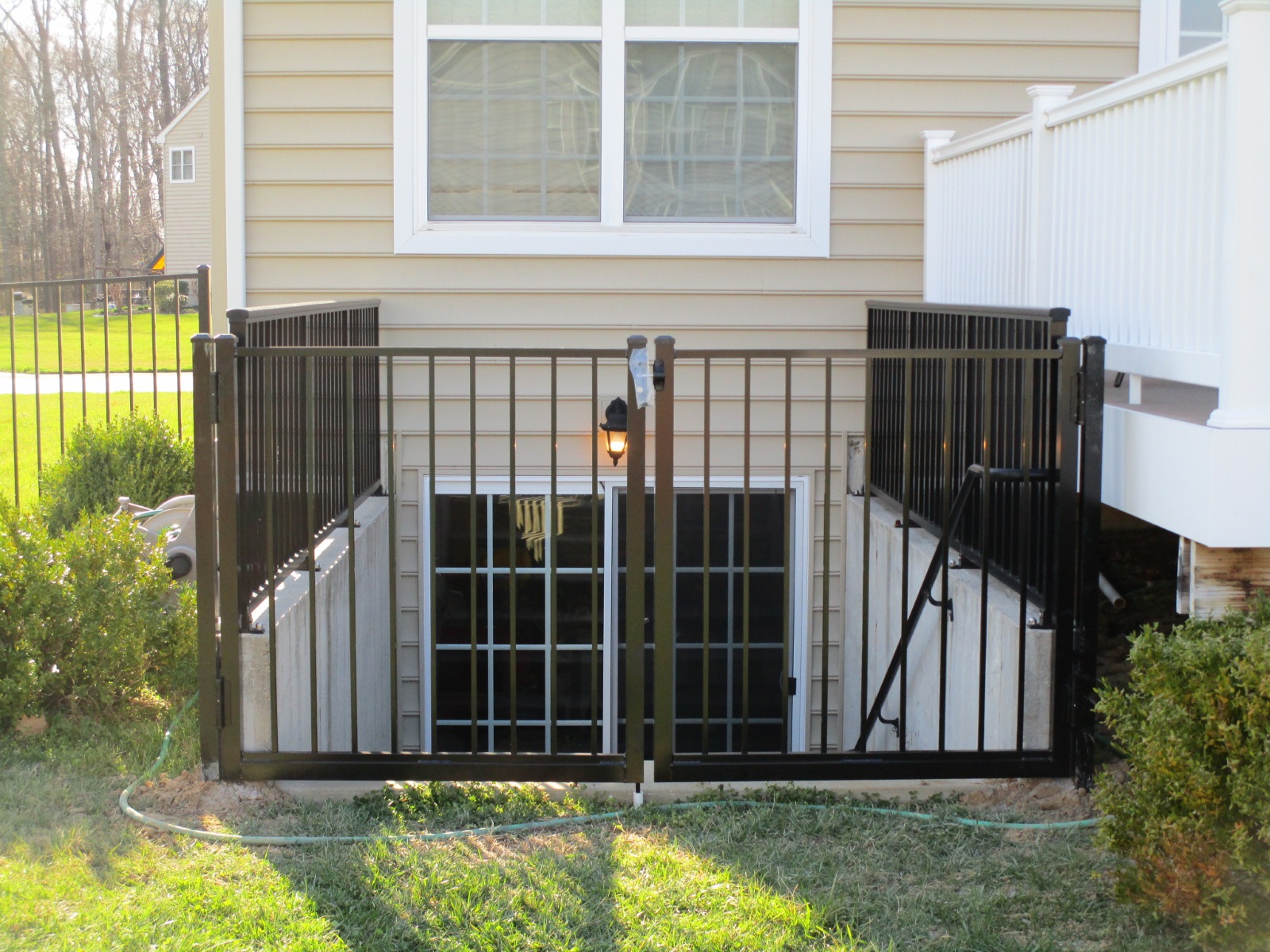 52_basement-railing-with-gate-black-aluminum Railings - Forrest Fencing