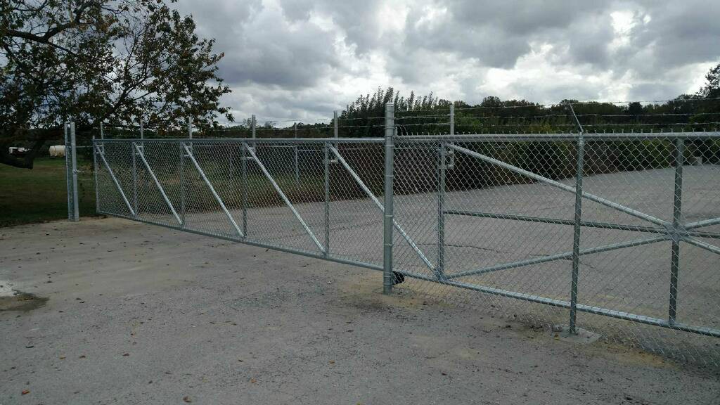 270_30ft-cantaliever-gate2 Chainlink - Forrest Fencing