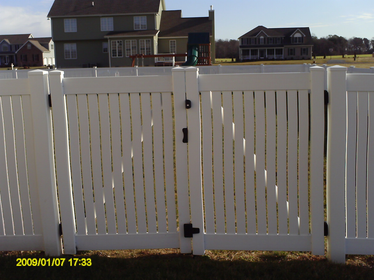 88_egan-with-no-mid-rail-4ft-semi-privacy-with-3-inch-picketsjpg Vinyl - Forrest Fencing