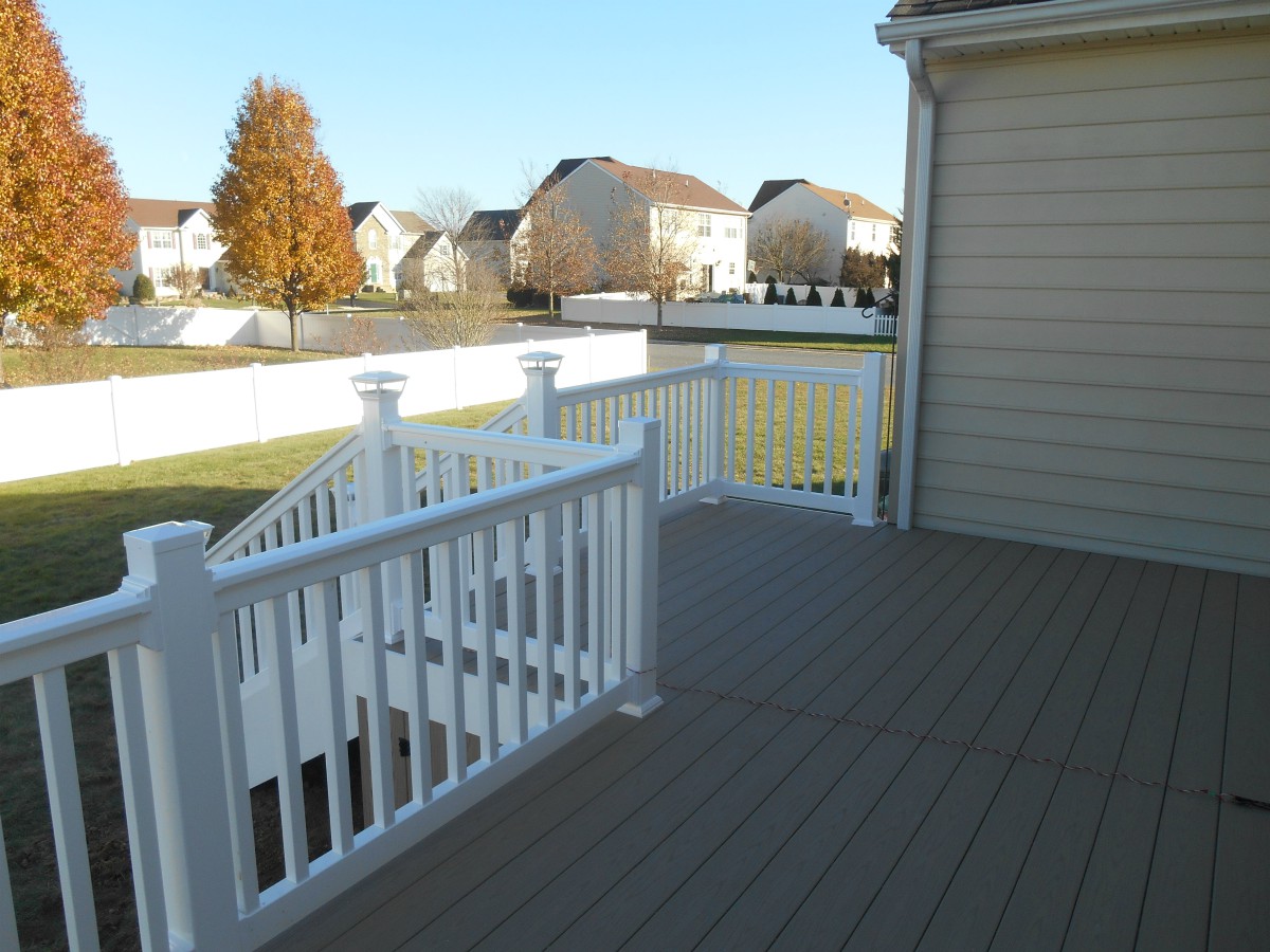 278_leftwich-deck-3 Deck Choices - Forrest Fencing